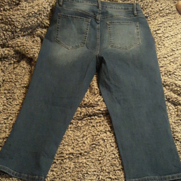 Fashion Nova Capri - Picture 5 of 5